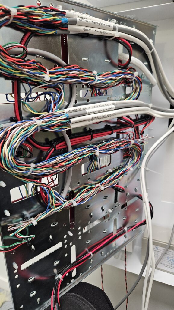 Labelled access control cabling in a Sectek cabinet